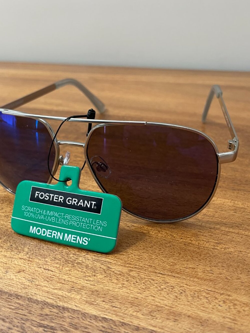 NWT Foster Grant Modern Men's Silver Aviator Sunglasses, Summer travel, beach - Picture 13 of 14